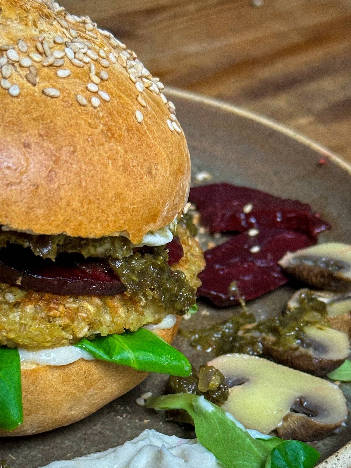 Vegetarischer Burger mit Grünkohlchutney | Feinkost &amp; Spezialitäten